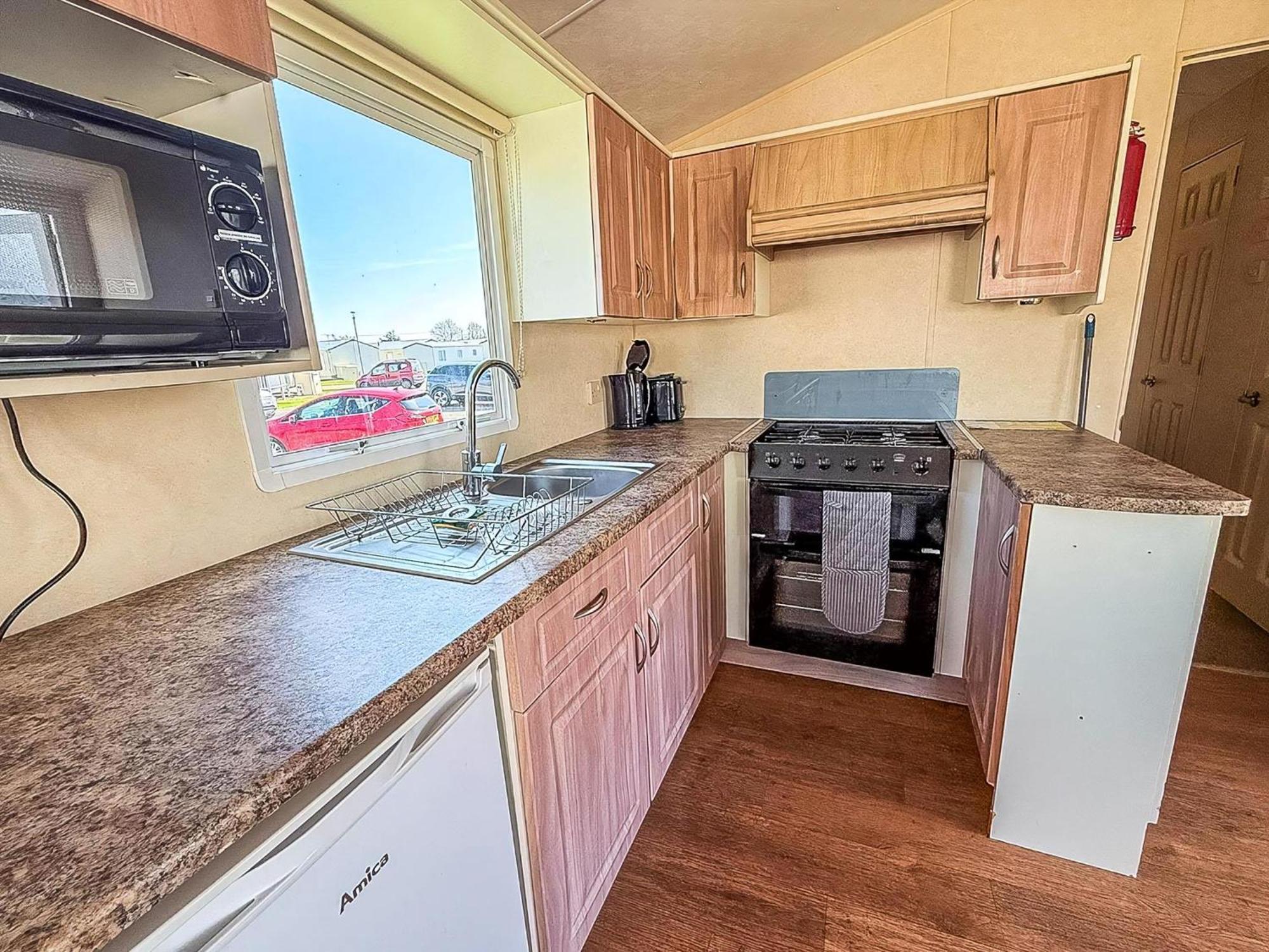 קלקטון און סי Superb Caravan At Seawick Holiday Park, Sleeps 8 Ref 27202Sw מראה חיצוני תמונה