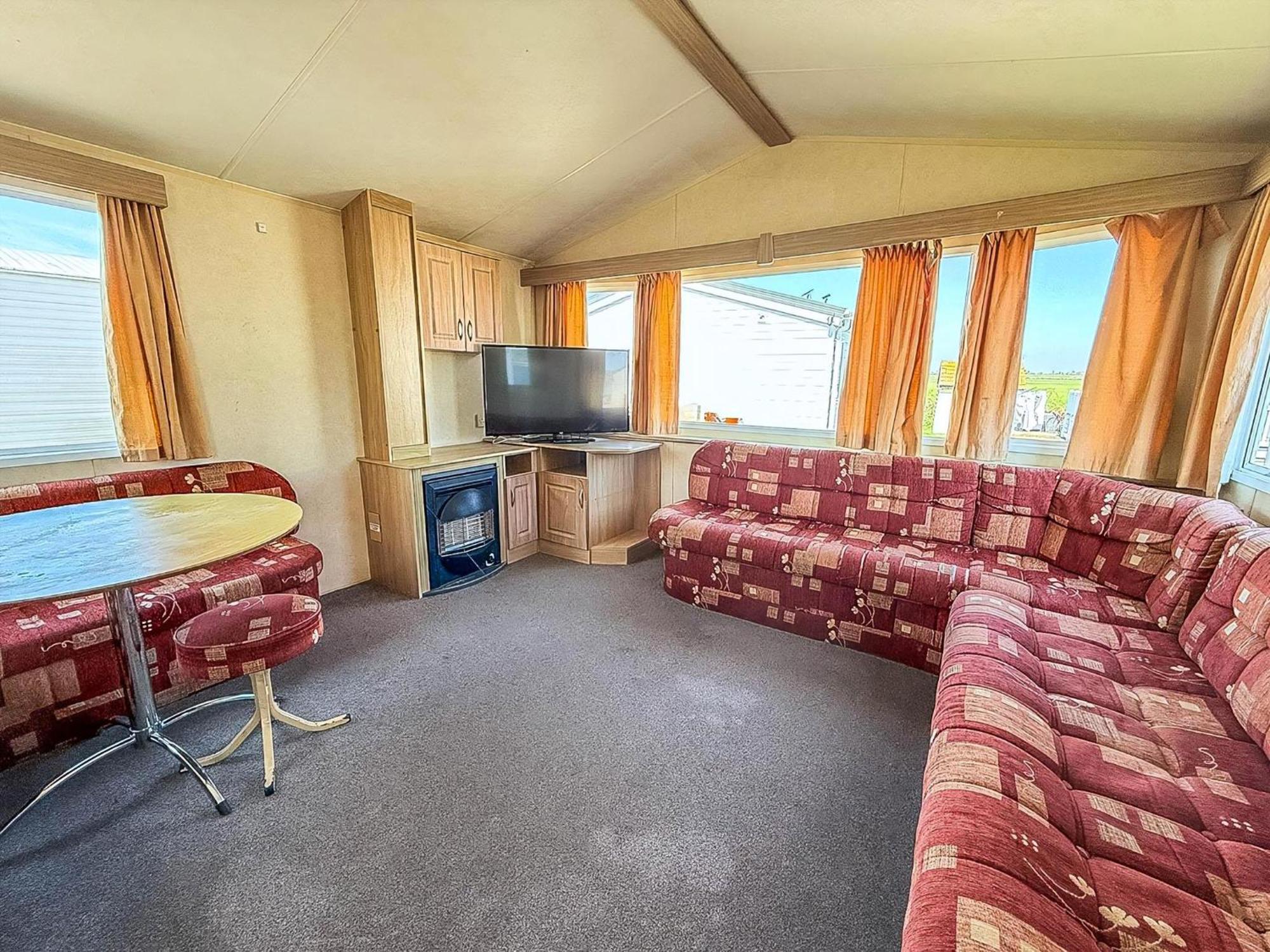 קלקטון און סי Superb Caravan At Seawick Holiday Park, Sleeps 8 Ref 27202Sw מראה חיצוני תמונה
